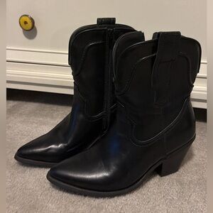 Dream Pairs Black Ankle Western Booties